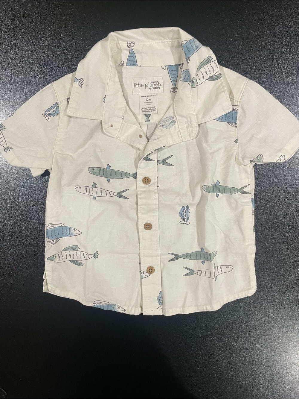 little planet’s Cream SS Button-Down Shirt with Fish Print. Fits 12mo. 🐟 🐠